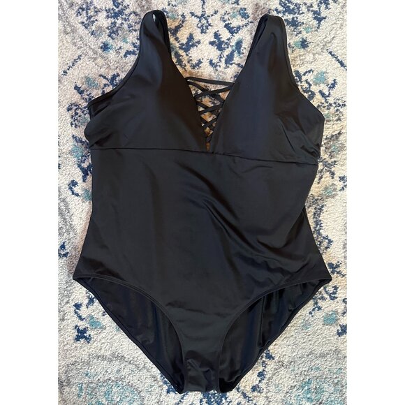 NWT H&M black sexy one-piece Swimsuit in women's plus size 24 NEW, never worn - Picture 2 of 6